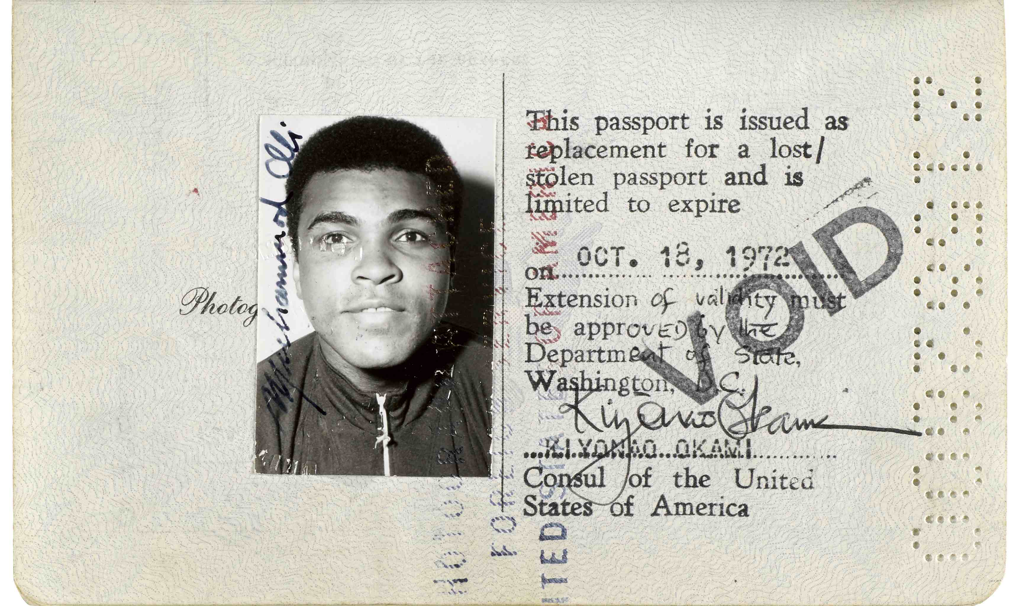 Muhammad Ali Passport heads to auction (via FB&C and Biblio.com)